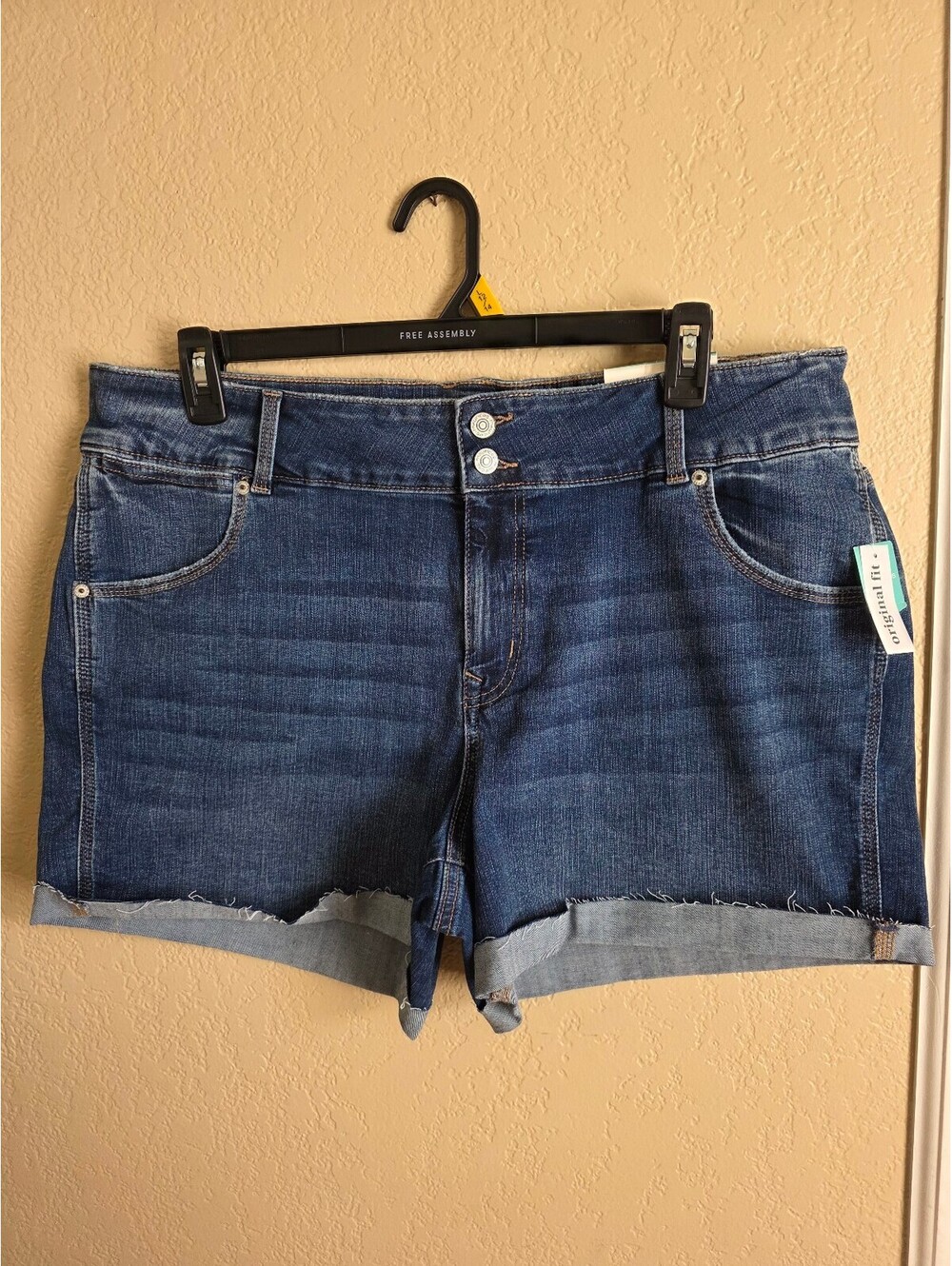 Maurices Original Fit Denim Shorts Size 14 Stretchy